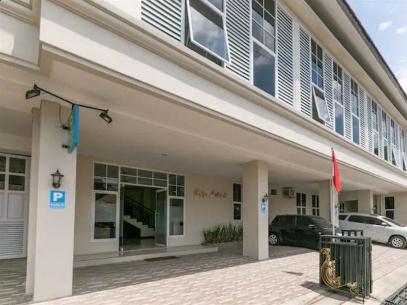 Griya Loka 2 Syariah Near Simpang Lima Mitra Reddoorz Hotel Semarang Exterior photo