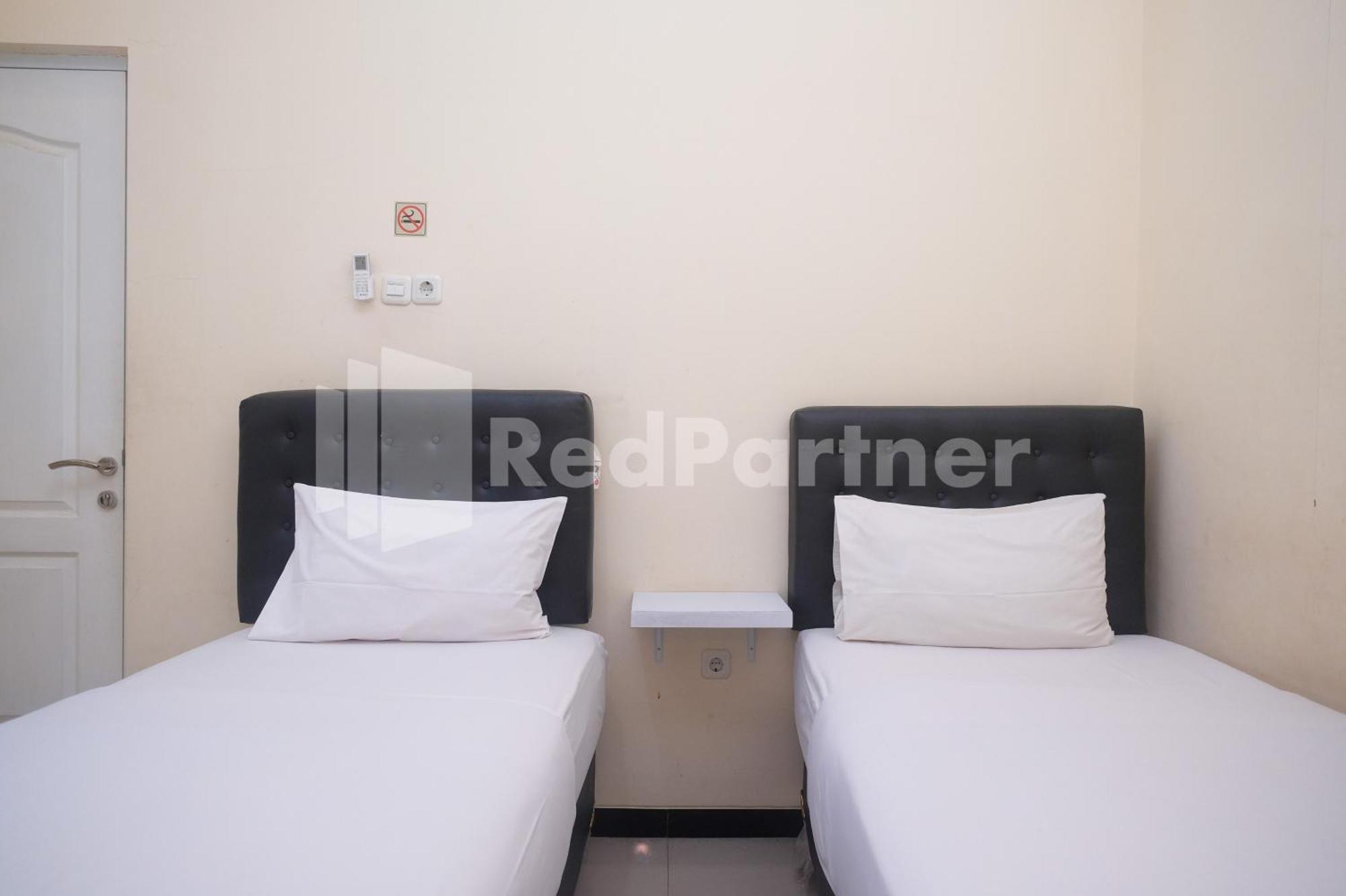 Griya Loka 2 Syariah Near Simpang Lima Mitra Reddoorz Hotel Semarang Exterior photo