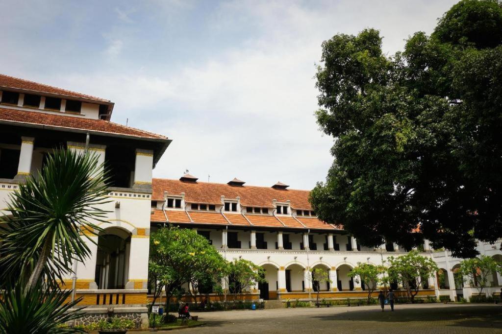 Griya Loka 2 Syariah Near Simpang Lima Mitra Reddoorz Hotel Semarang Exterior photo